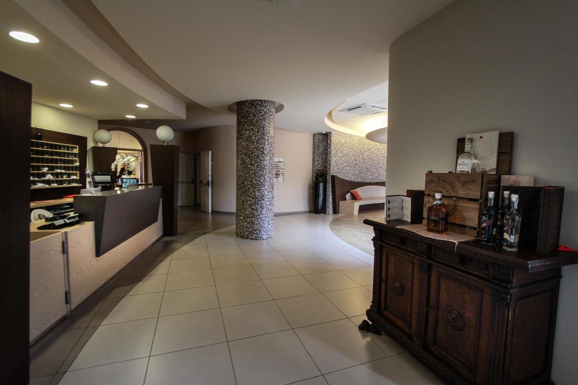 San Severino Park Hotel & Spa, BW Signature Collection Mercato San Severino Exterior photo